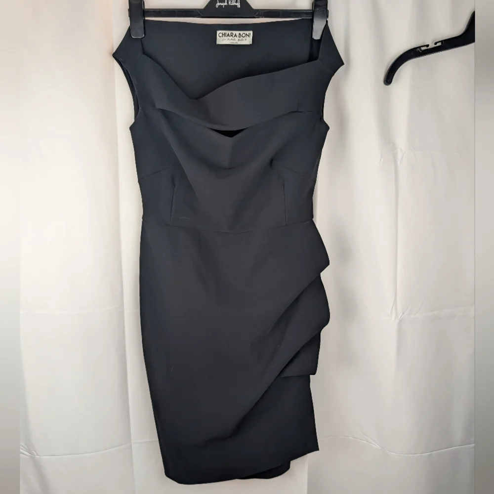 Chiara Boni Black One-Shoulder Sheath Dress with Side Ruffles Size 10(46) In EUC - Picture 5 of 13